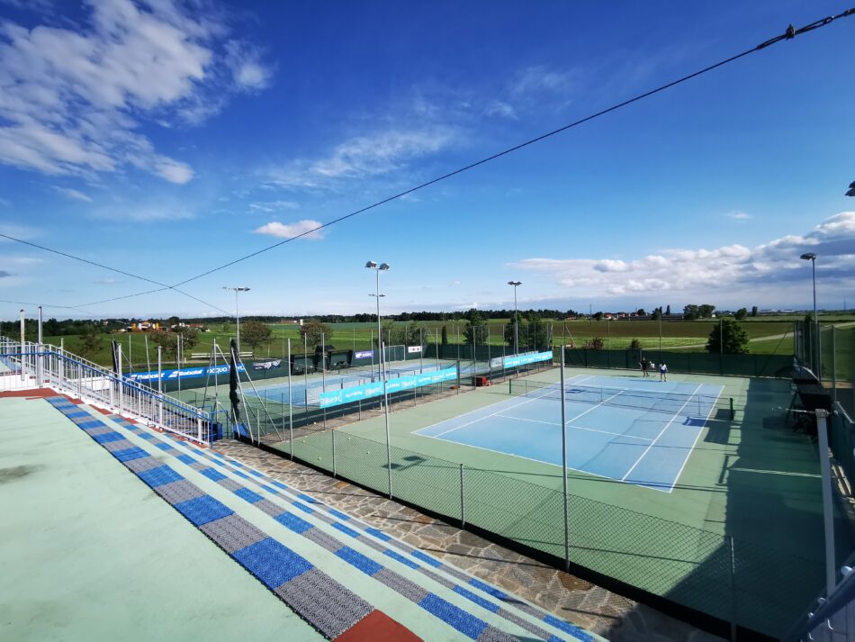 Women’s Tennis Circuit – Limit 2.7